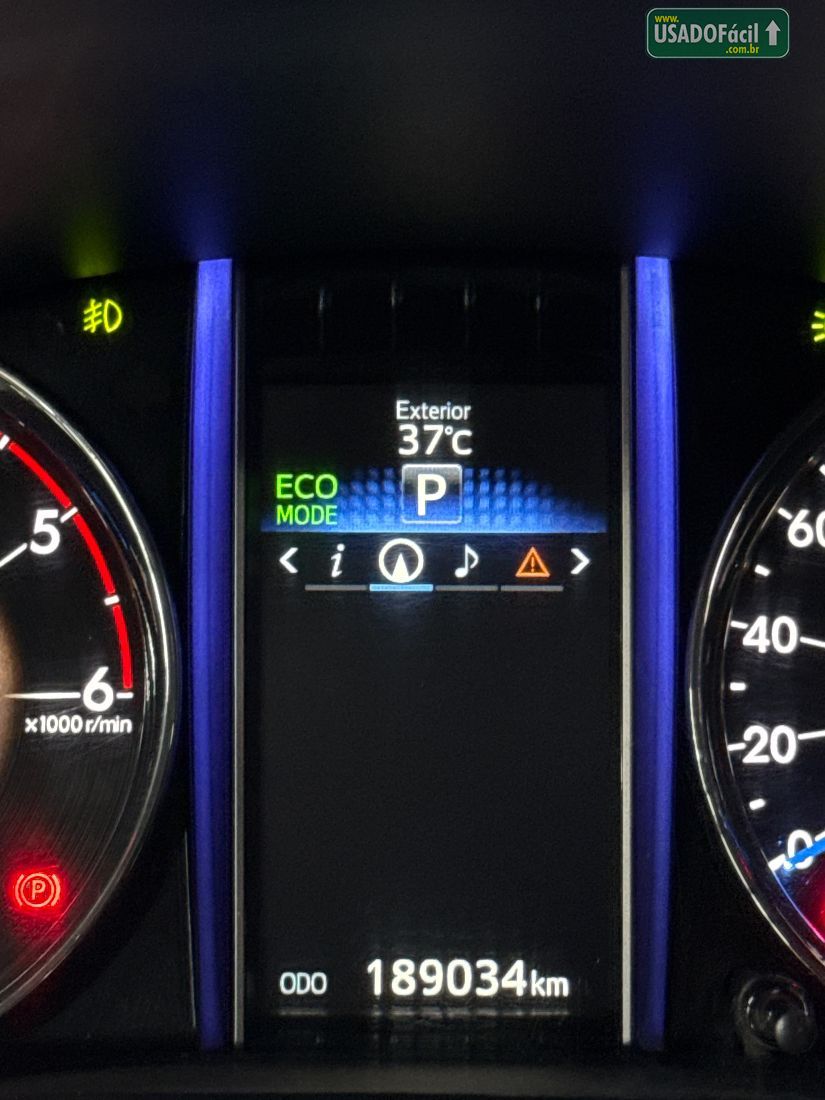 Toyota Hilux SW4 SRX 2.8 4x4 TDI Automático Diesel 2016/2017 — foto 8 de 16
