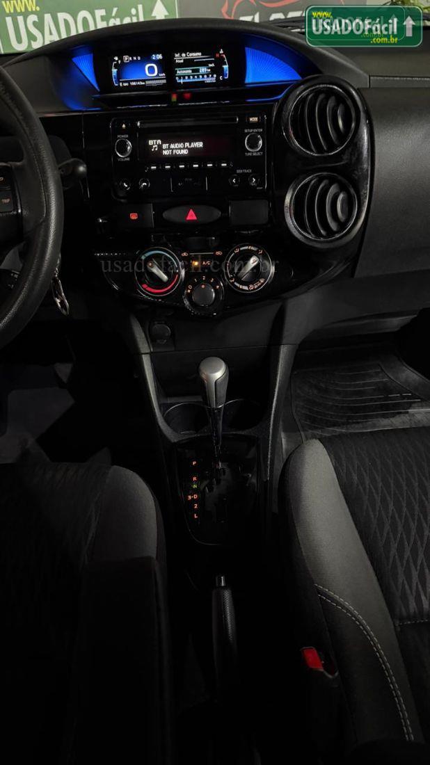 Toyota Etios Hatch XS 1.5 Automático flex 2016/2017 — foto 10 de 14