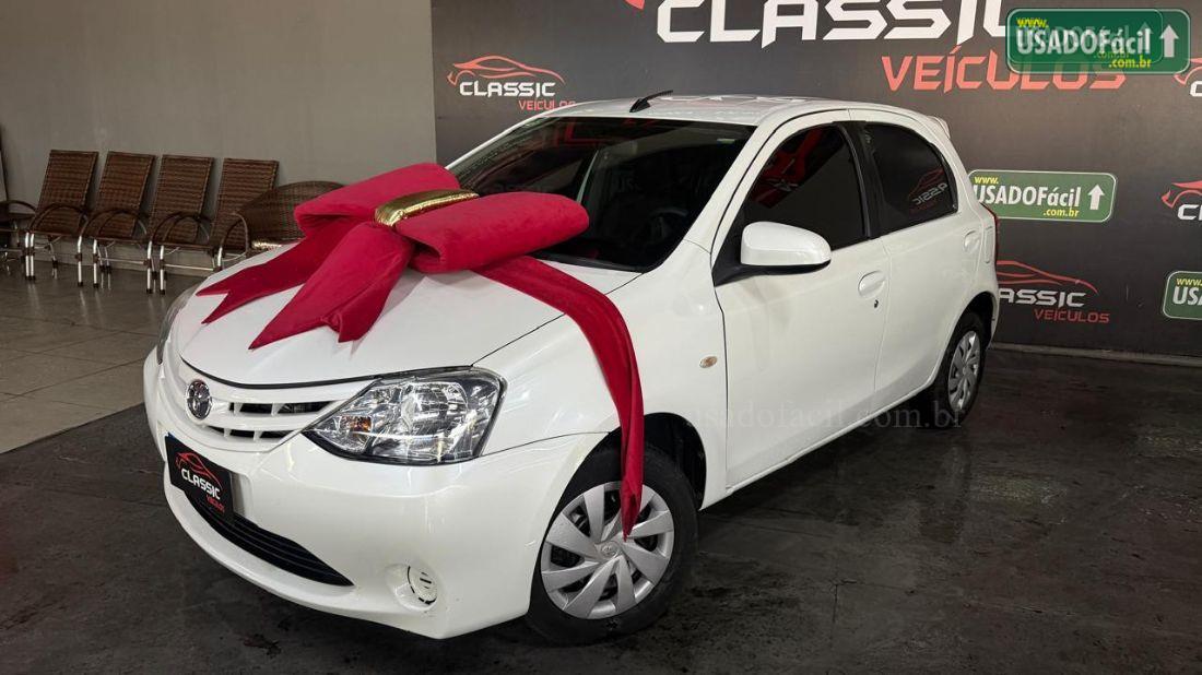 Toyota Etios Hatch XS 1.5 Automático flex 2016/2017 — foto 3 de 14