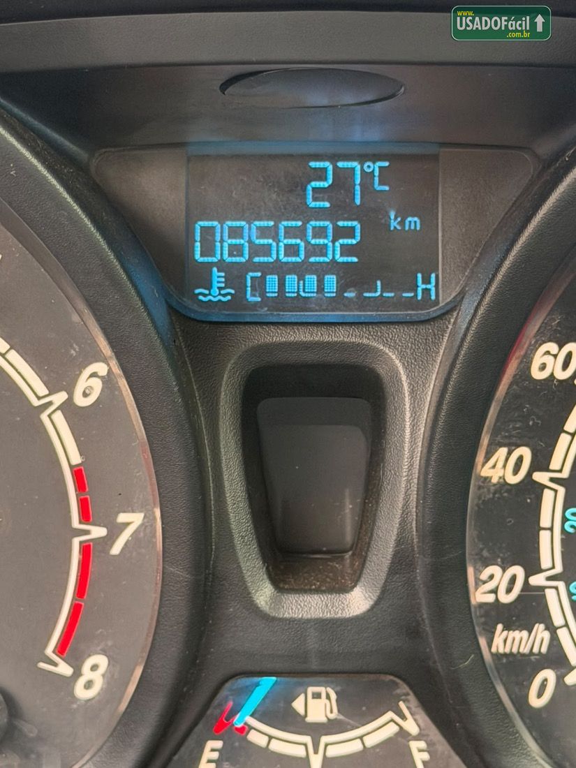 Ford Fiesta Hatch 1.5 Mecânico 5P Flex 2015/2016 — foto 12 de 13