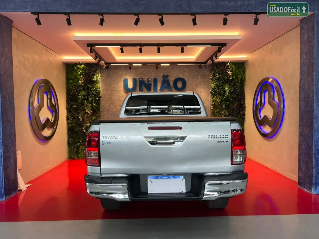 Toyota Hilux SRV CD 2.7 4x4 Automático Flex 2019/2019 — foto 10 de 11