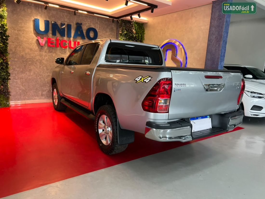 Toyota Hilux SRV CD 2.7 4x4 Automático Flex 2019/2019 — foto 11 de 11