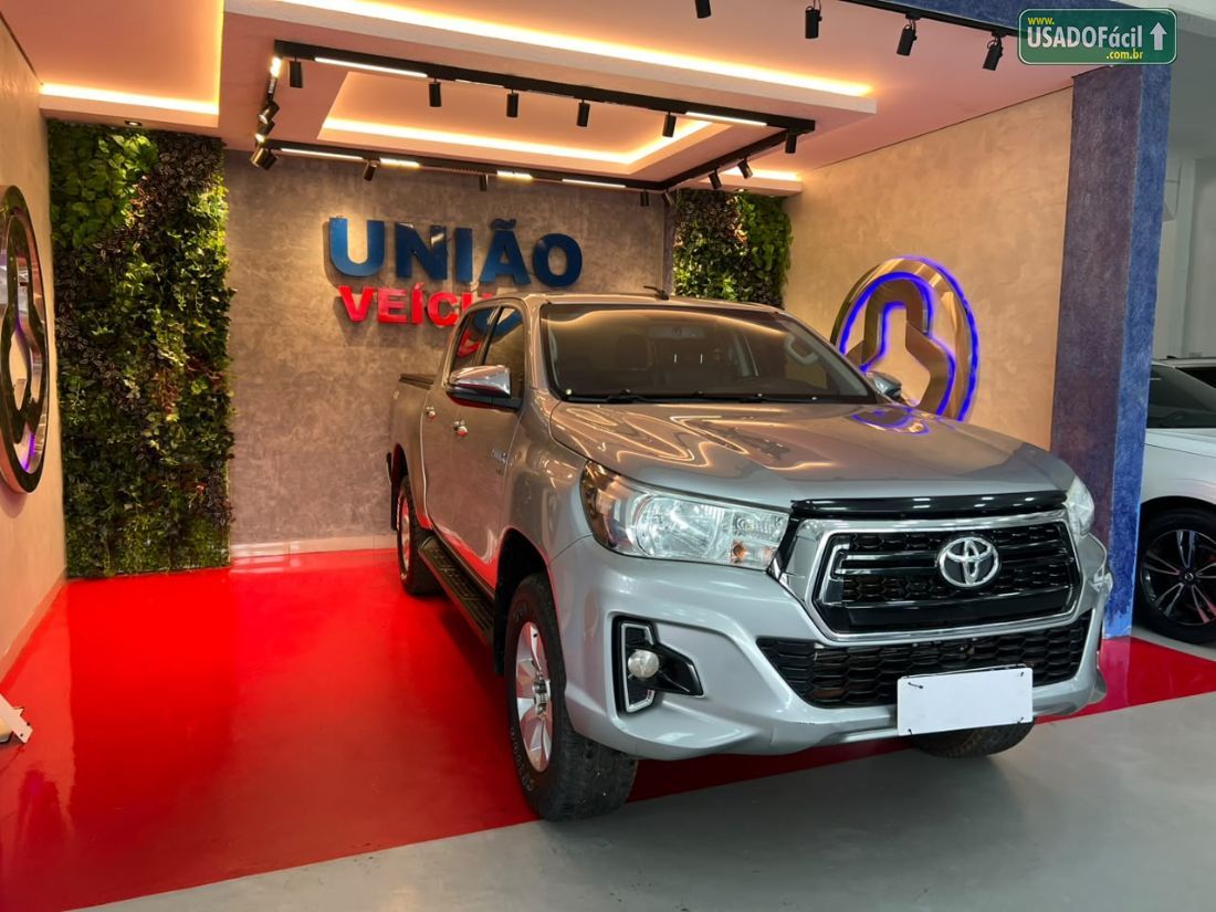 Toyota Hilux SRV CD 2.7 4x4 Automático Flex 2019/2019 — foto 3 de 11
