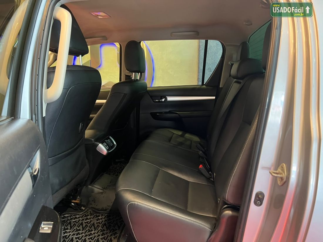 Toyota Hilux SRV CD 2.7 4x4 Automático Flex 2019/2019 — foto 7 de 11