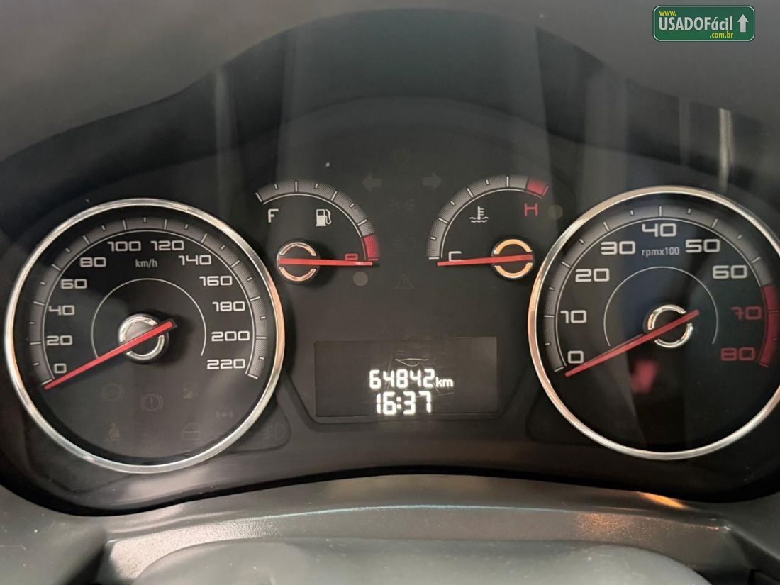 Fiat Grand Siena Essence Dualogic 1.6 Flex 2015/2016 — foto 11 de 20