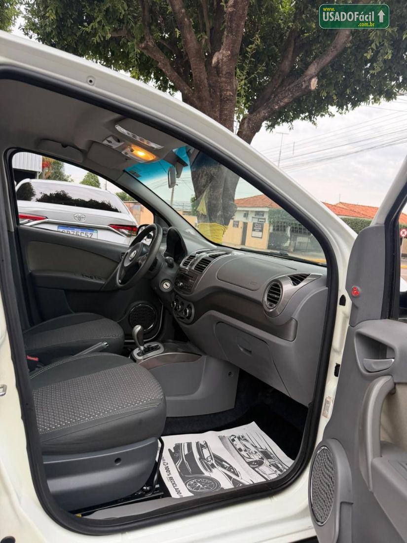 Fiat Grand Siena Essence Dualogic 1.6 Flex 2015/2016 — foto 13 de 20