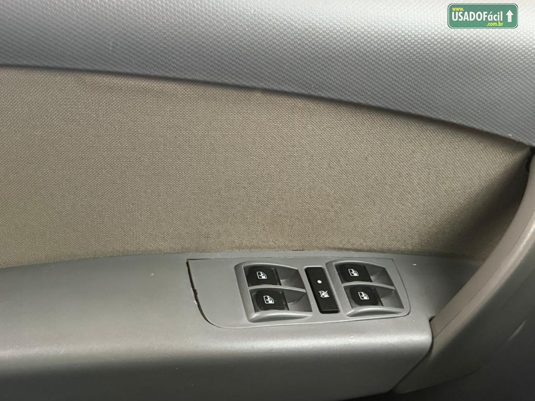 Fiat Grand Siena Essence Dualogic 1.6 Flex 2015/2016 — foto 16 de 20