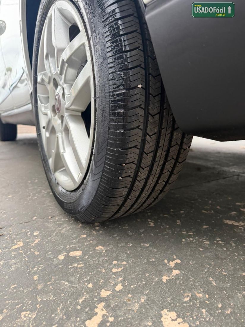 Fiat Grand Siena Essence Dualogic 1.6 Flex 2015/2016 — foto 17 de 20