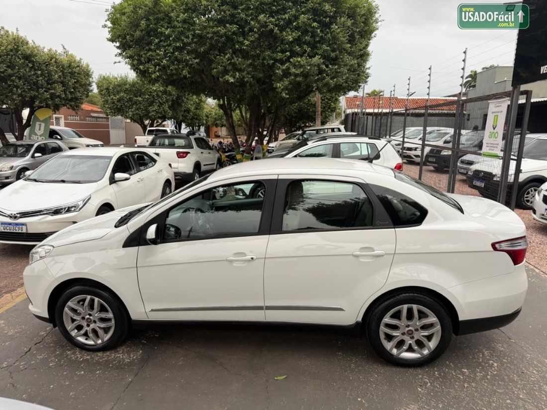 Fiat Grand Siena Essence Dualogic 1.6 Flex 2015/2016 — foto 4 de 20