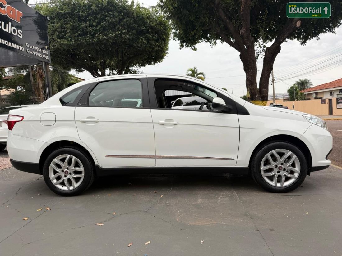 Fiat Grand Siena Essence Dualogic 1.6 Flex 2015/2016 — foto 5 de 20