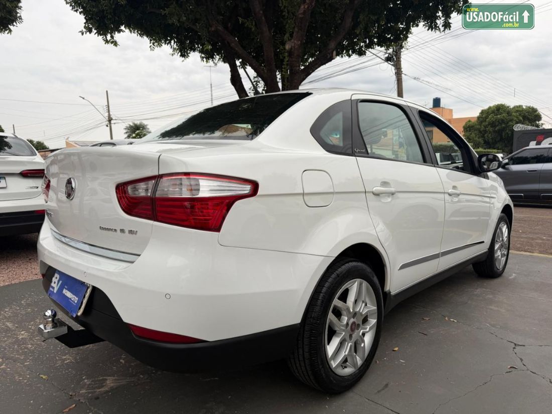 Fiat Grand Siena Essence Dualogic 1.6 Flex 2015/2016 — foto 7 de 20