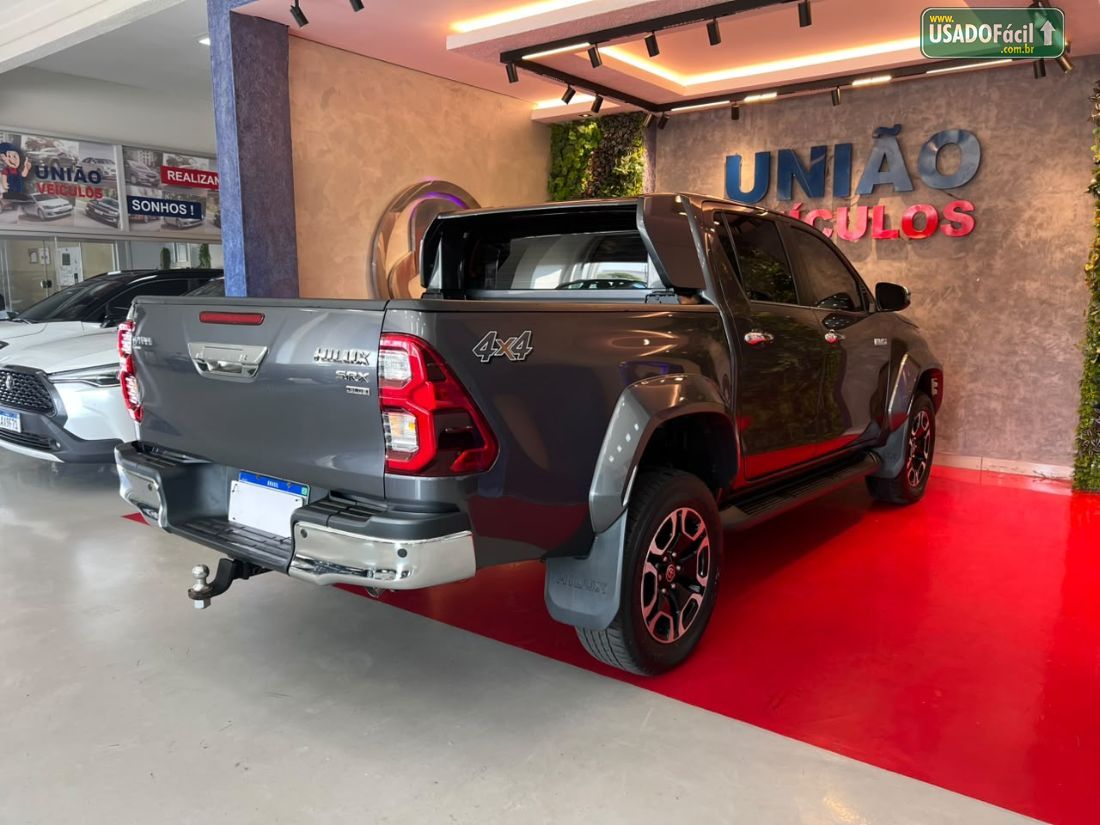 Toyota Hilux CD 2.8 4x4 Automático Diesel 2025/2025 — foto 9 de 11