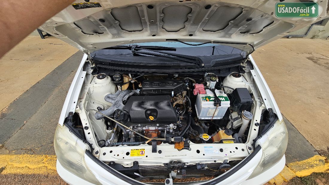 Toyota Etios Hatch X 1.3 Mecânico Flex 2014/2015 — foto 15 de 16