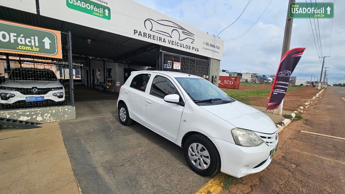 Toyota Etios Hatch X 1.3 Mecânico Flex 2014/2015 — foto 2 de 16