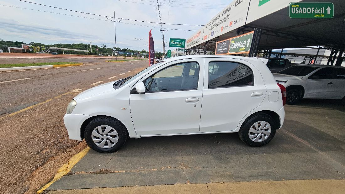 Toyota Etios Hatch X 1.3 Mecânico Flex 2014/2015 — foto 7 de 16