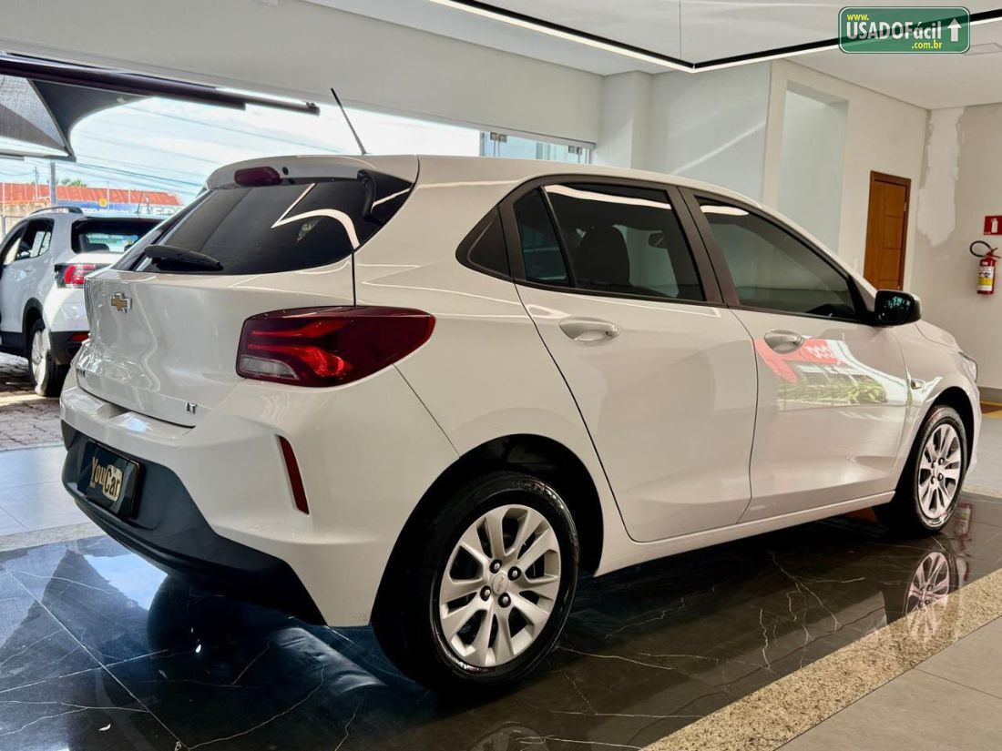 CHEVROLET/GM Onix Hatch LT 1.0 Mecânico Flex 2022/2023 — foto 3 de 11