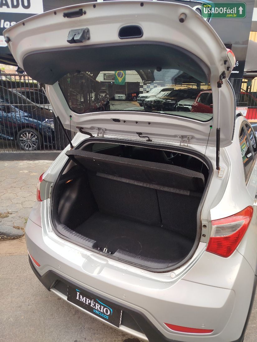 Hyundai HB20X Hatch Premium 1.6 Automático Flex 2015/2015 — foto 7 de 12