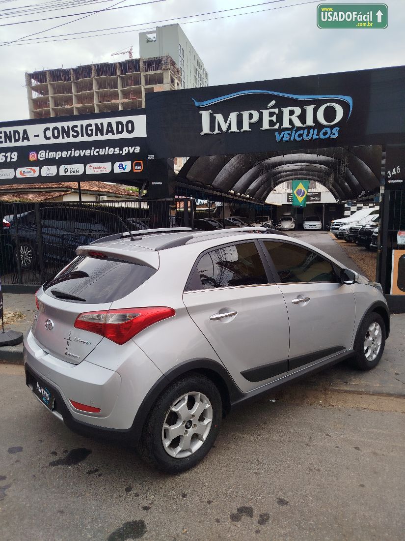 Hyundai HB20X Hatch Premium 1.6 Automático Flex 2015/2015 — foto 9 de 12