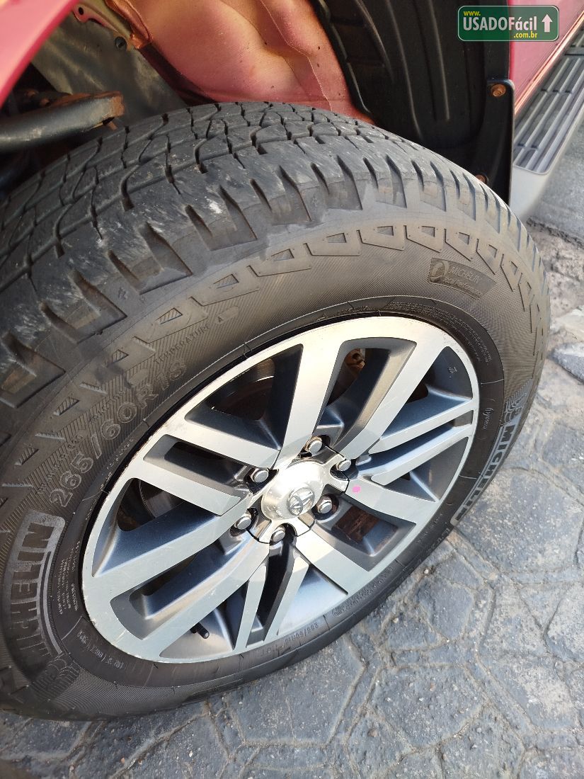 Toyota Hilux SRX CD 2.8 4x4 TDI Automático Diesel 2017/2018 — foto 4 de 10