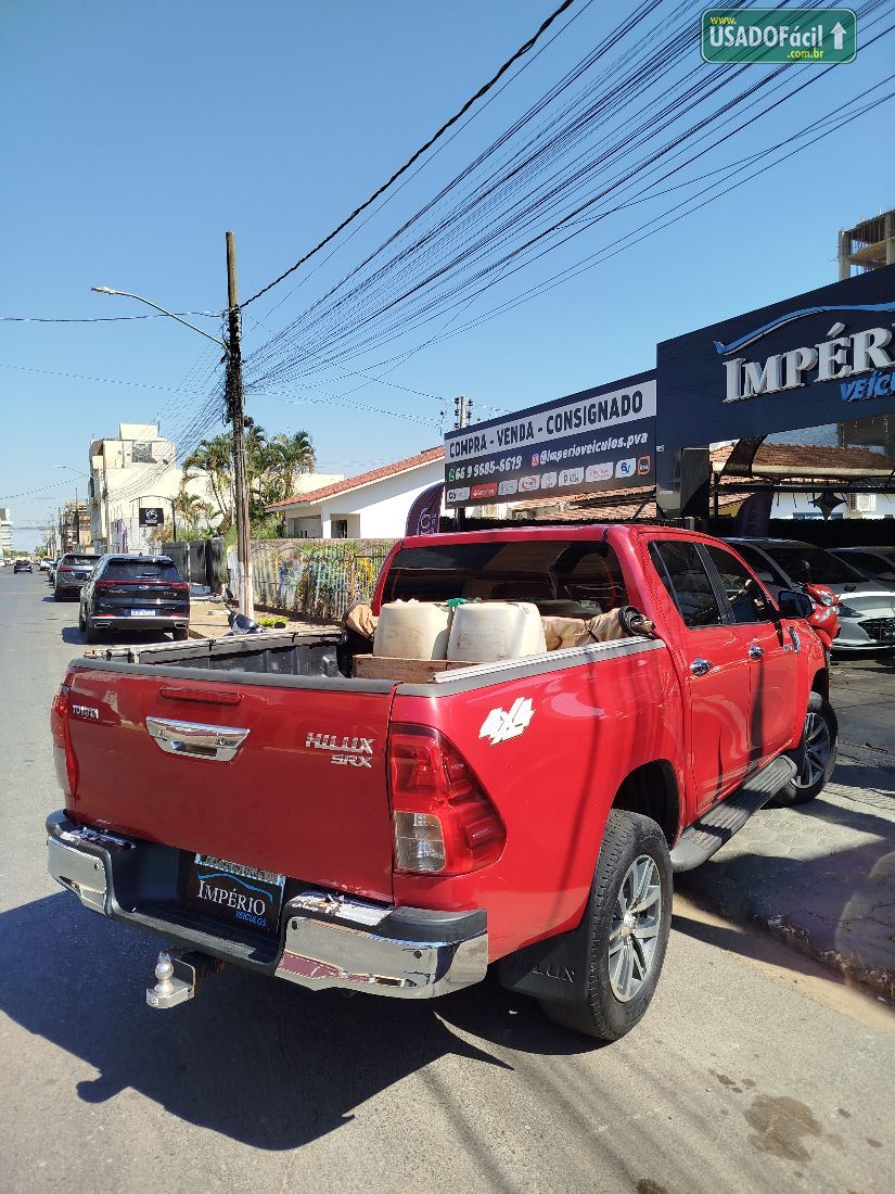 Toyota Hilux SRX CD 2.8 4x4 TDI Automático Diesel 2017/2018 — foto 7 de 10