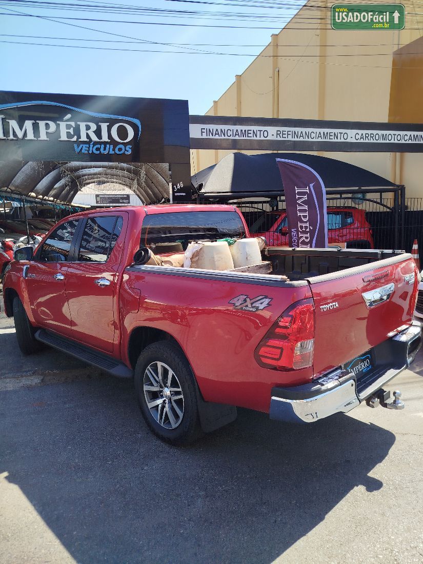 Toyota Hilux SRX CD 2.8 4x4 TDI Automático Diesel 2017/2018 — foto 9 de 10