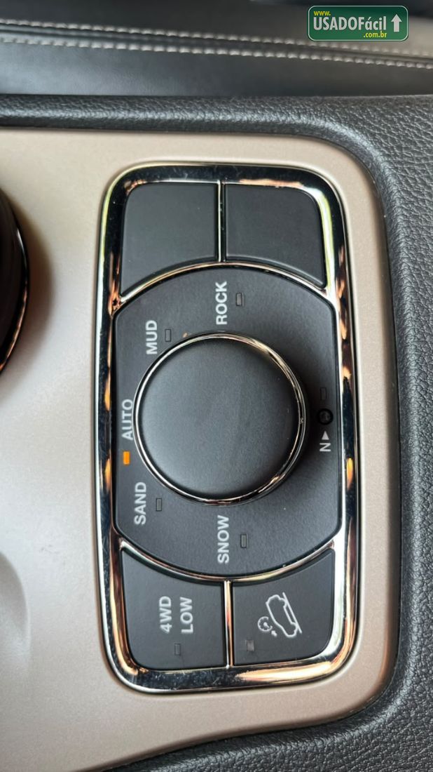 Jeep Grand Cherokee Limited 3.6 4x4 V6 Automático 2014/2015 — foto 14 de 19