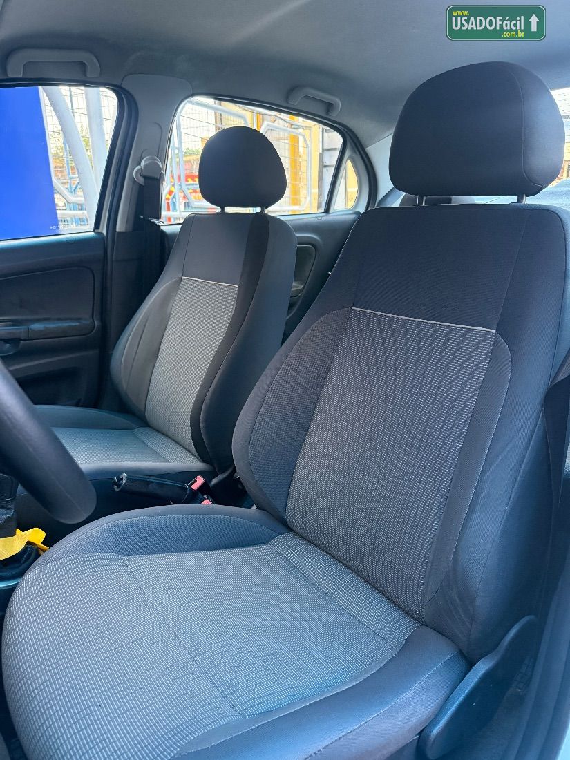 Volkswagen Voyage City 1.6 Mi Total Flex 2013/2013 — foto 13 de 16