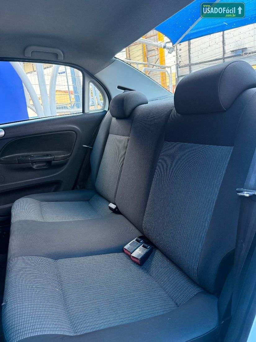 Volkswagen Voyage City 1.6 Mi Total Flex 2013/2013 — foto 14 de 16
