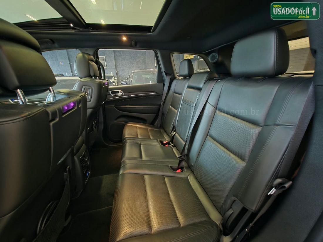 JEEP Grand Cherokee Limited 4x4 Automático 2021/2021 — foto 18 de 19