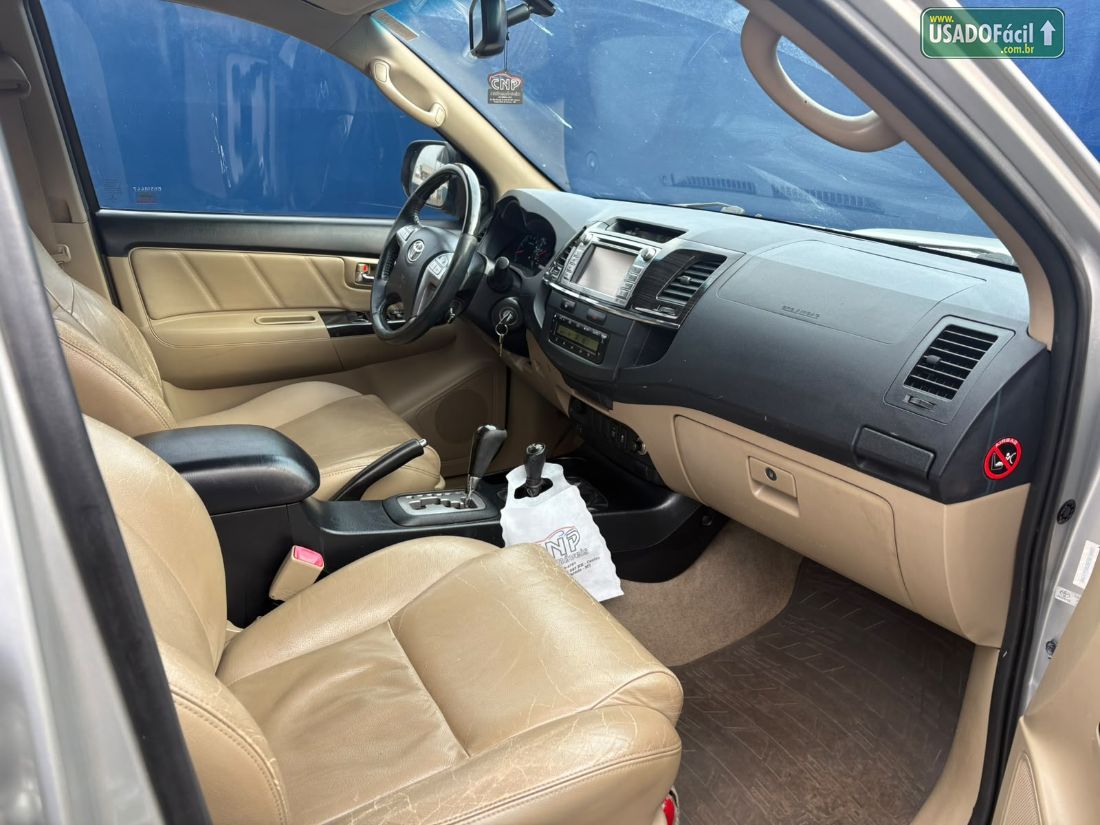 Toyota Hilux SW4 SRV D4-D 3.0 4x4 TDI Automático Diesel 2014/2014 — foto 10 de 15