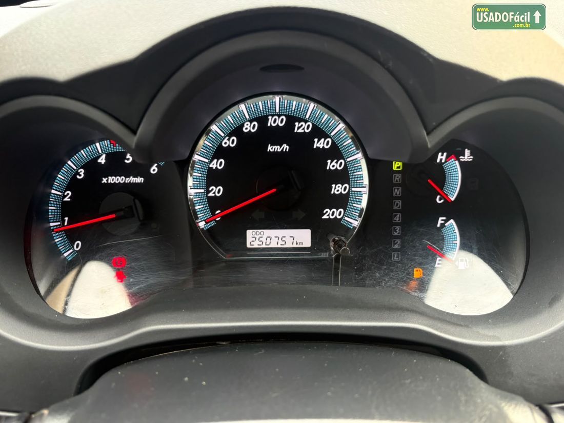 Toyota Hilux SW4 SRV D4-D 3.0 4x4 TDI Automático Diesel 2014/2014 — foto 13 de 15