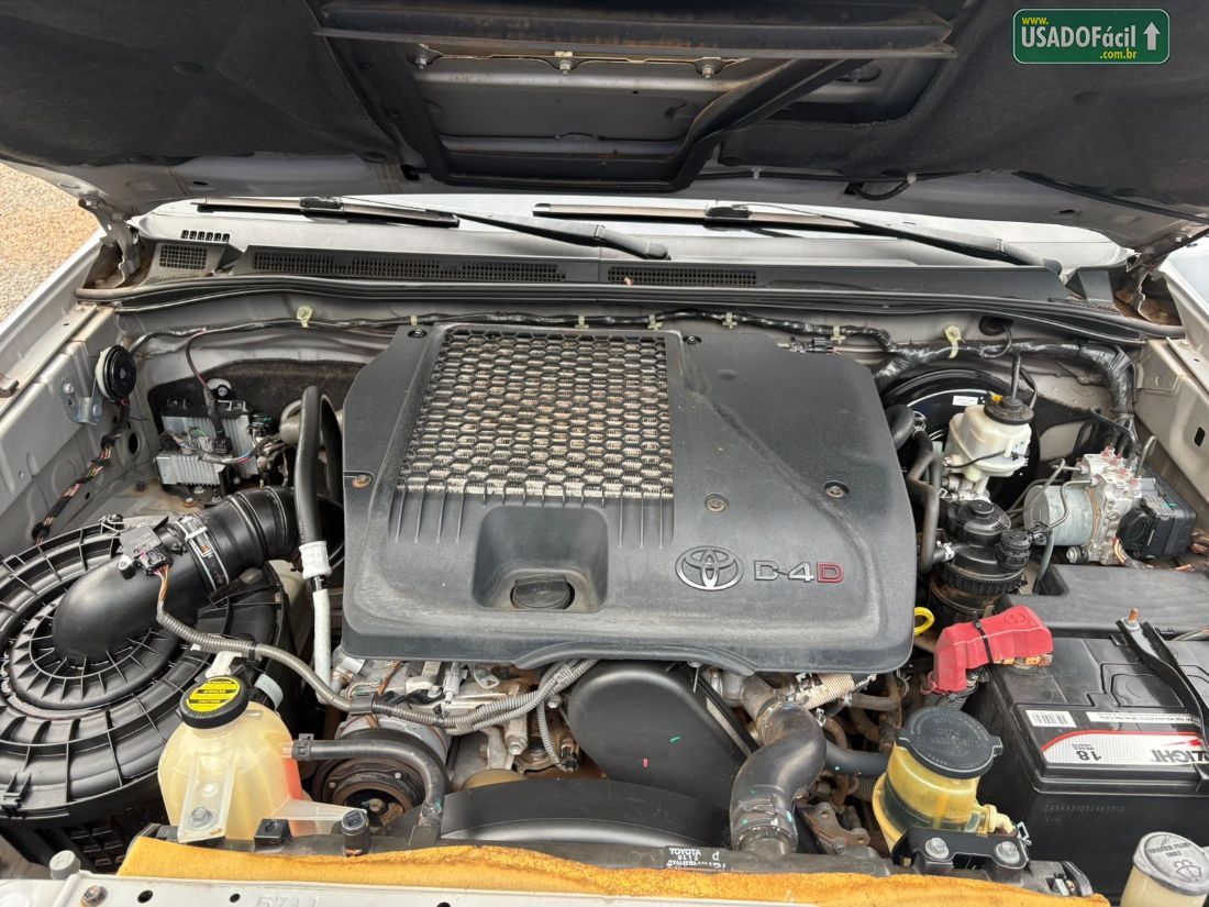 Toyota Hilux SW4 SRV D4-D 3.0 4x4 TDI Automático Diesel 2014/2014 — foto 14 de 15