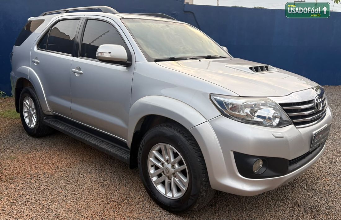 Toyota Hilux SW4 SRV D4-D 3.0 4x4 TDI Automático Diesel 2014/2014 — foto 3 de 15