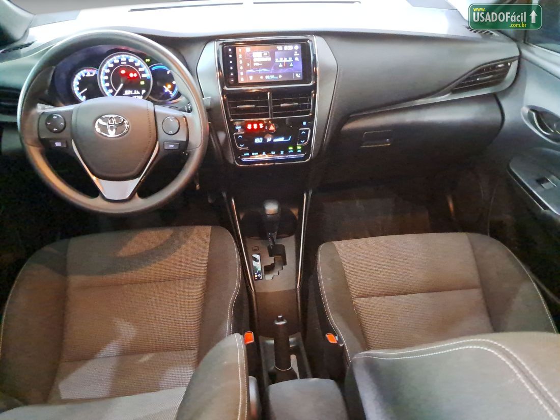 Toyota Yaris Hatch XL 1.5 Automático Flex 2024/2025 — foto 12 de 12