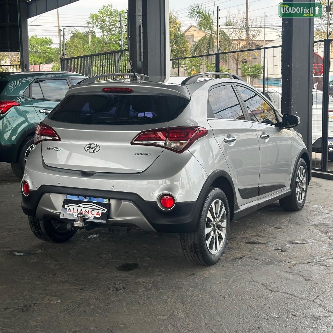 Hyundai HB20X Hatch Premium 1.6 Automático Flex 2016/2016 — foto 4 de 10