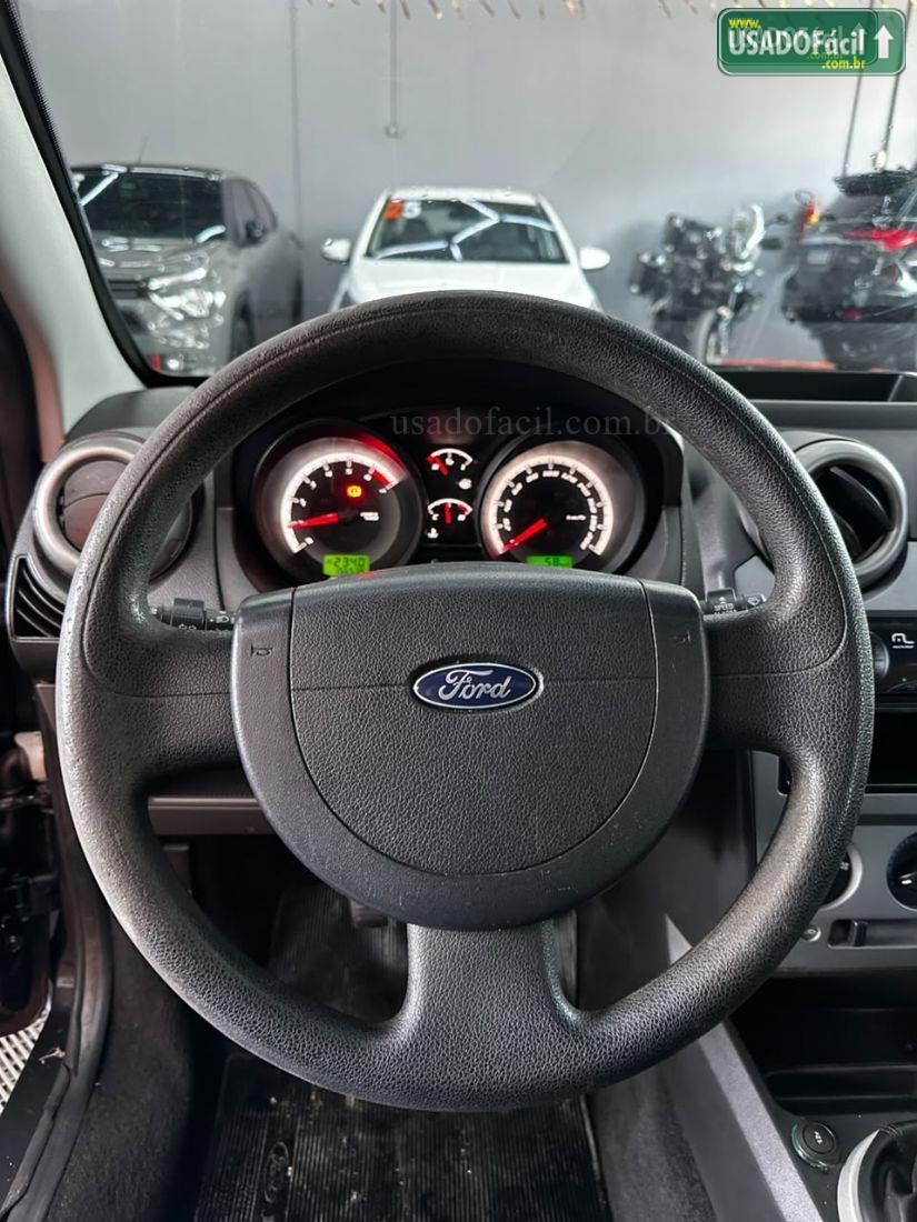 FORD Fiesta Sedan 1.6 Mecânico Flex 2014/2014 — foto 11 de 15