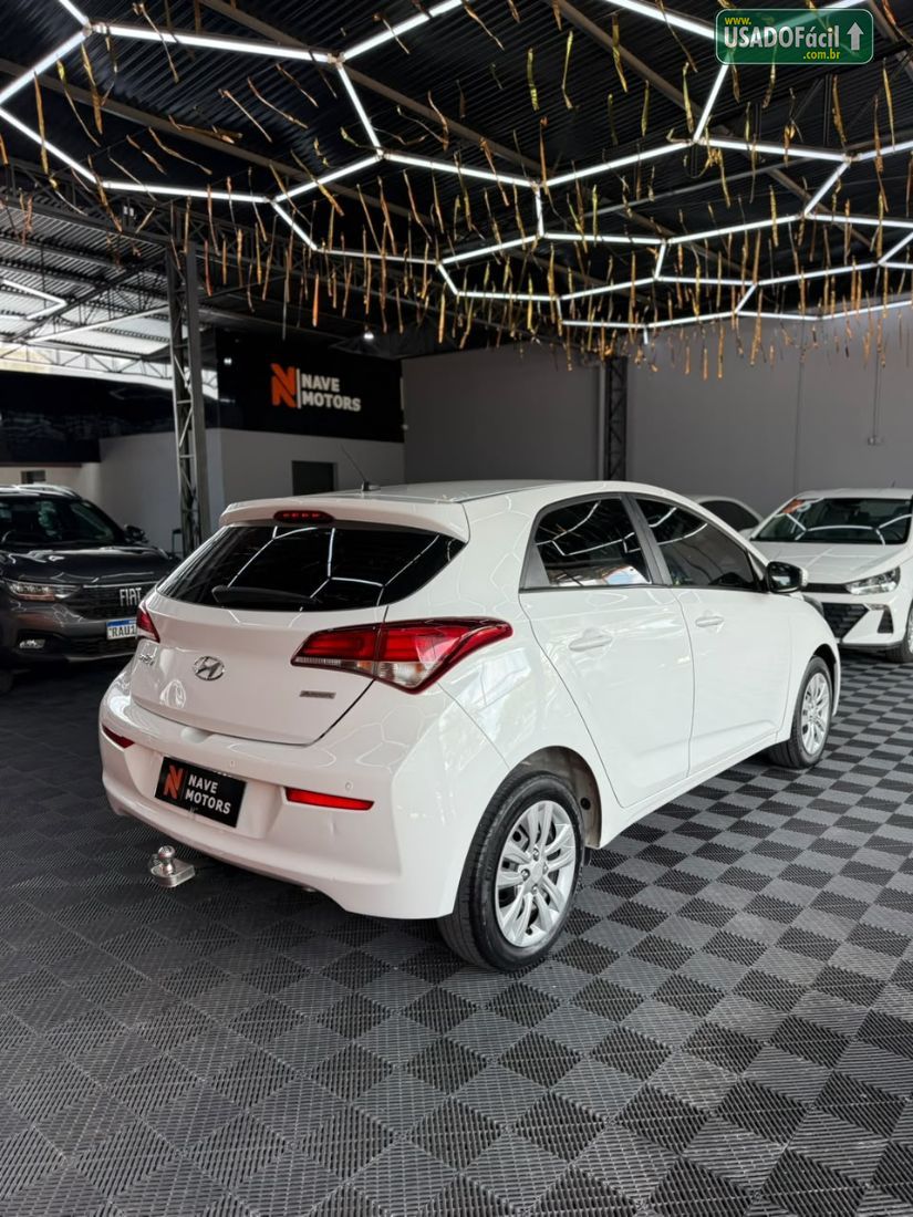 Hyundai HB20 Hatch Comfort Plus 1.6 Automático Flex 2017/2017 — foto 4 de 15