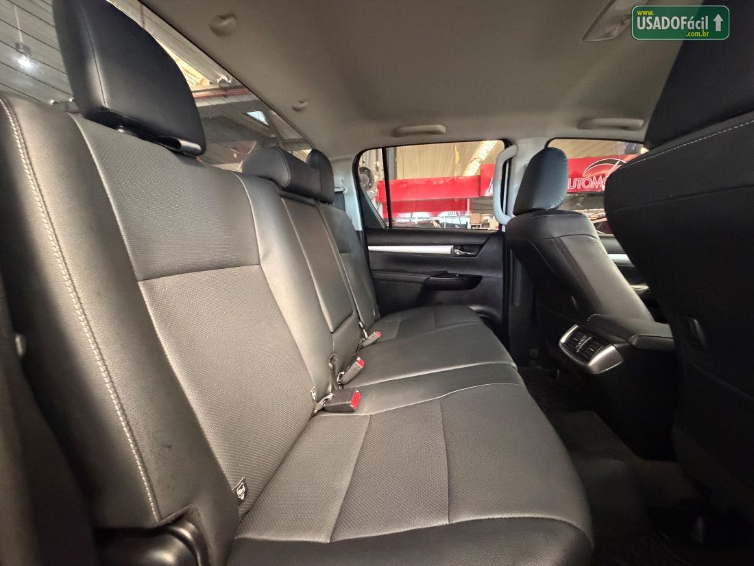 Toyota Hilux SRX CD 2.8 4x4 TDI Automático Diesel 2025/2025 — foto 6 de 11