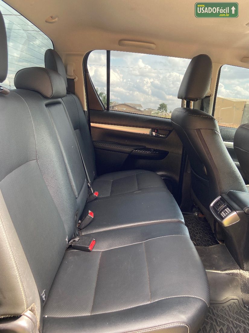 Toyota Hilux SRX CD 2.8 4x4 TDI Automático Diesel 2022/2022 — foto 12 de 14