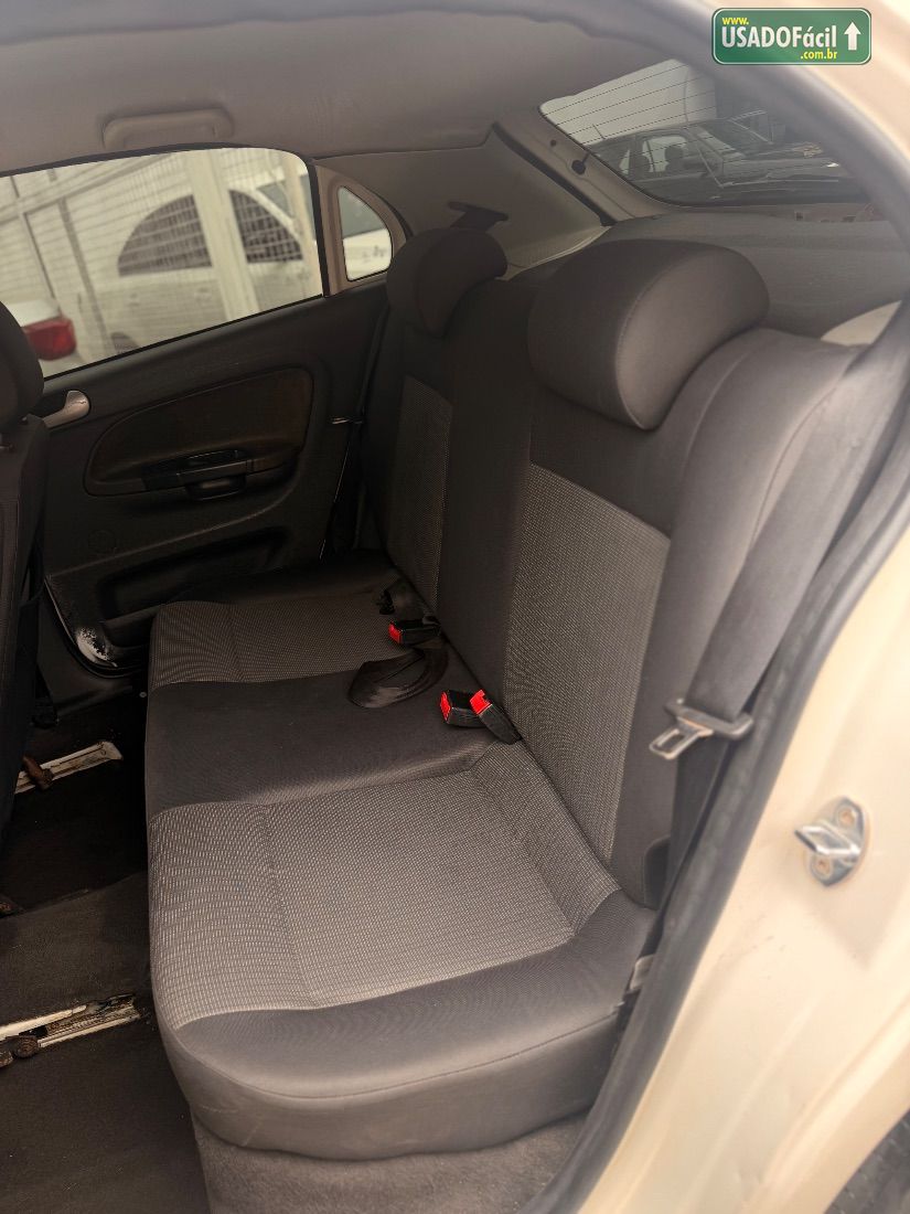 Volkswagen Gol Highline 4P Total Flex 2013/2013 — foto 7 de 11