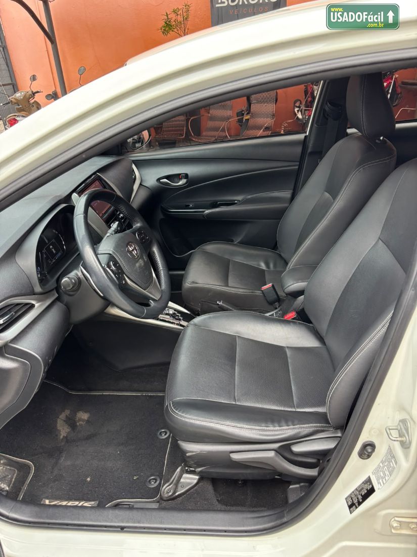 Toyota Yaris Hatch XS 1.5 Automático Flex 2019/2019 — foto 9 de 13