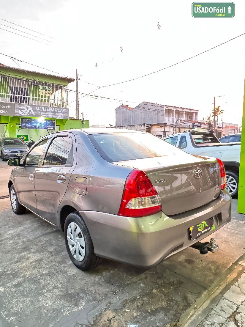 Toyota Etios Sedan X 1.5 Automático Flex 2017/2017 — foto 4 de 12