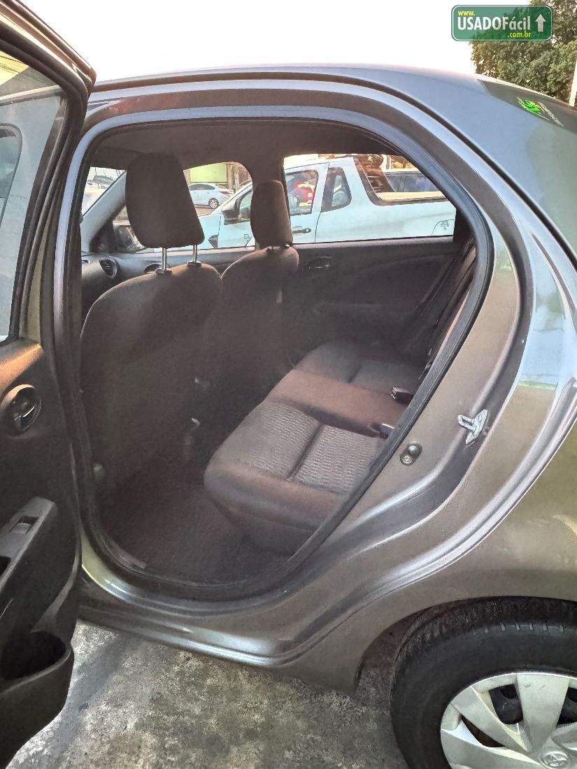 Toyota Etios Sedan X 1.5 Automático Flex 2017/2017 — foto 7 de 12