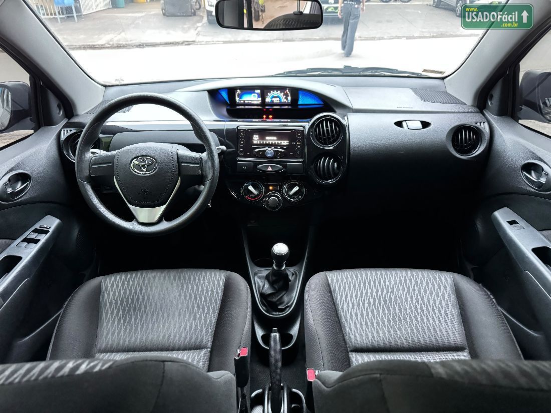 Toyota Etios Hatch X 1.3 Mecânico Flex 2018/2018 — foto 10 de 12