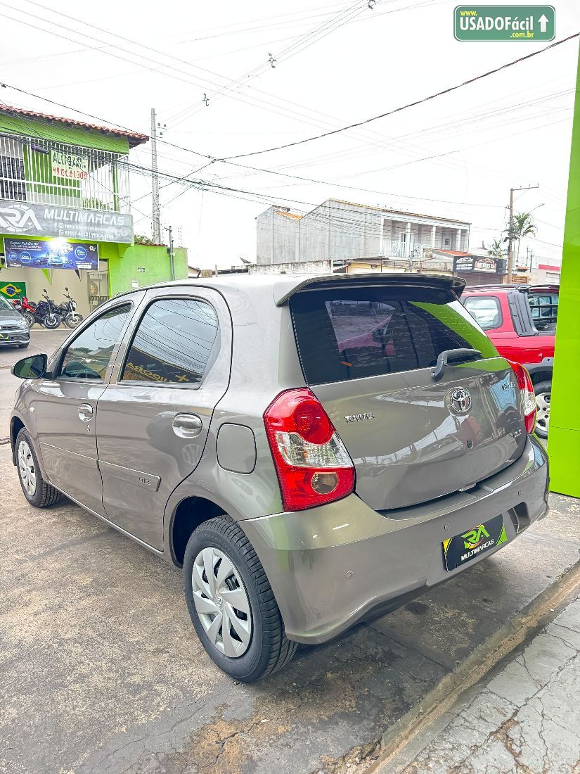 Toyota Etios Hatch X 1.3 Mecânico Flex 2018/2018 — foto 5 de 12