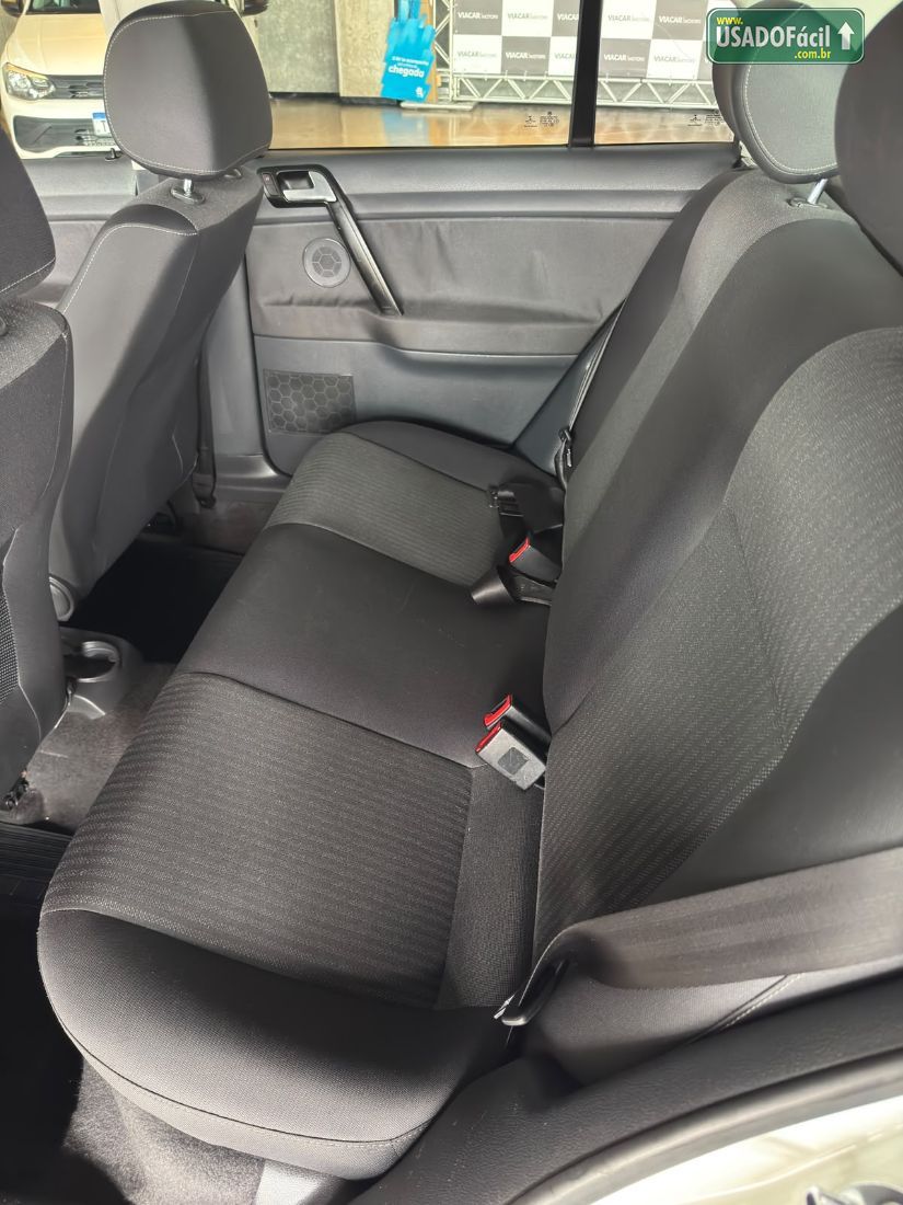 Volkswagen Polo Sedan 1.6 Mi Total Flex 2014/2014 — foto 13 de 17