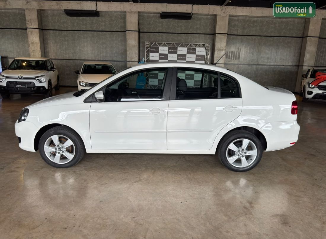 Volkswagen Polo Sedan 1.6 Mi Total Flex 2014/2014 — foto 2 de 17