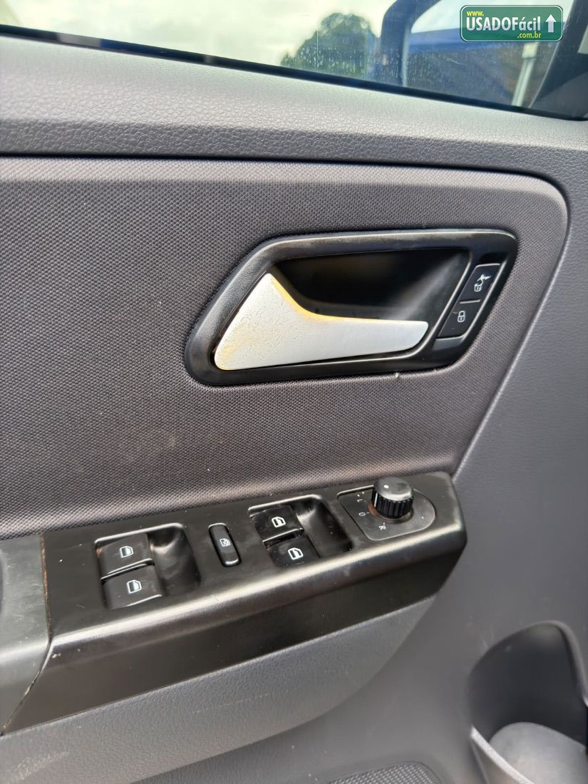 Volkswagen Fox 1.6 I Motion 4P Total Flex 2014/2014 — foto 10 de 18