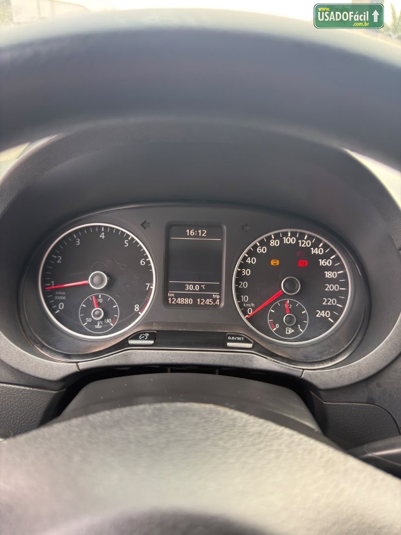 Volkswagen Fox 1.6 I Motion 4P Total Flex 2014/2014 — foto 12 de 18