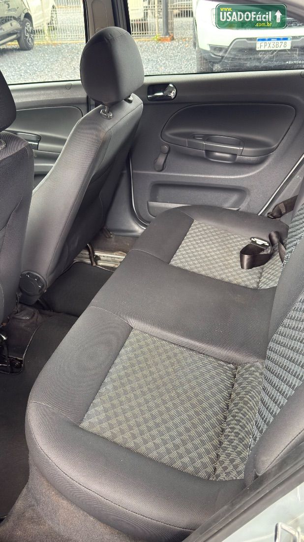 Volkswagen Voyage Comfortline 1.0 Total Flex 2015/2016 — foto 15 de 17